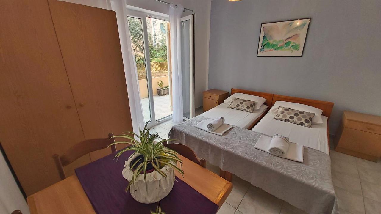 Apartments Mandalinic Omiš Dış mekan fotoğraf