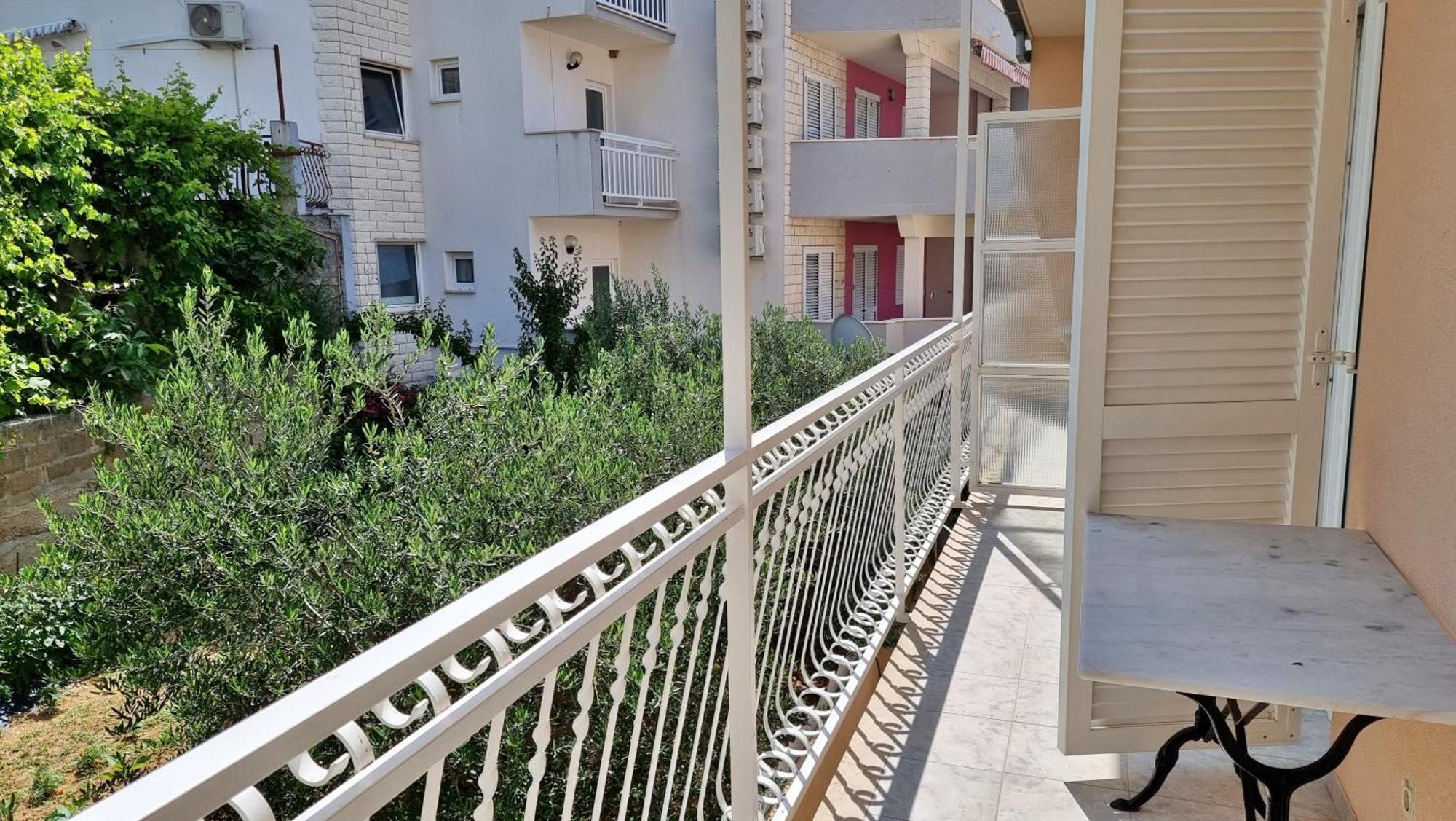 Apartments Mandalinic Omiš Dış mekan fotoğraf